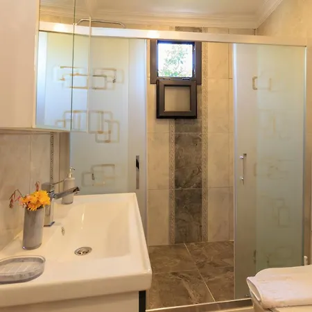 Huzur Apartment Inlice